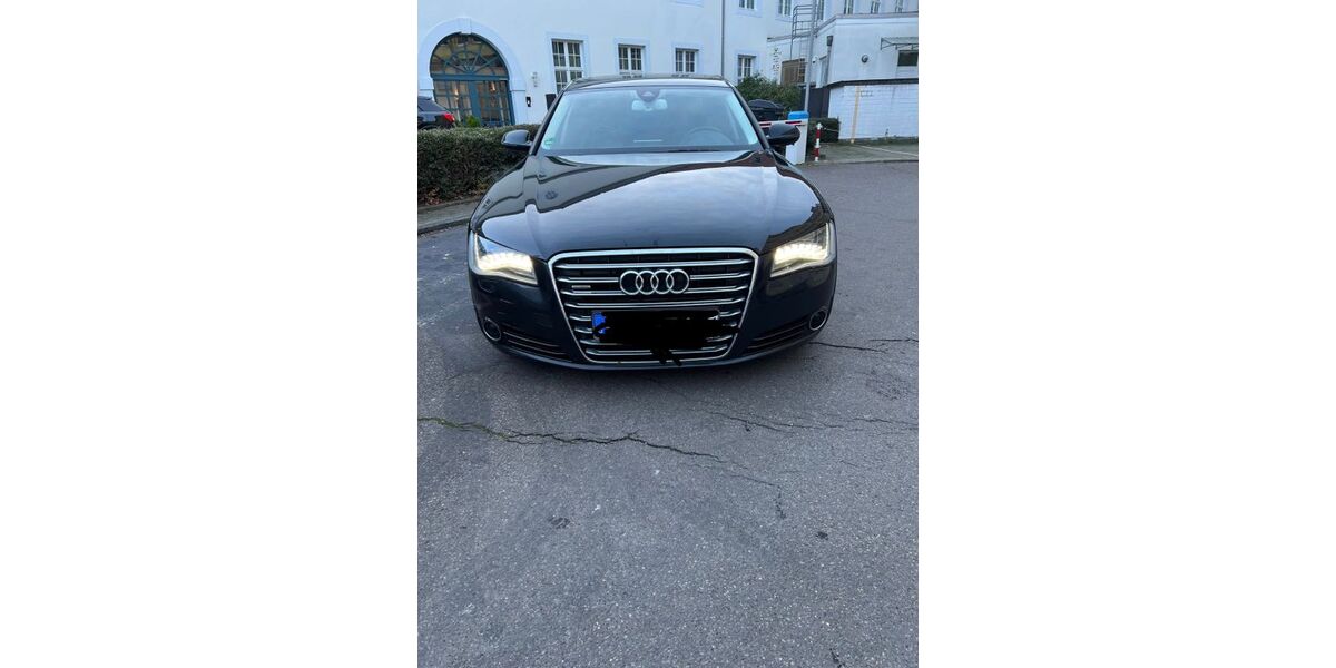 Audi A8 235.000 km 18.200 € Braunschweig 38100