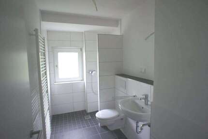 Wohnung Krefeld Krefeld-Mitte - 3 Zimmer, 80 m&sup2;, 682&euro; | Angebot:25640569