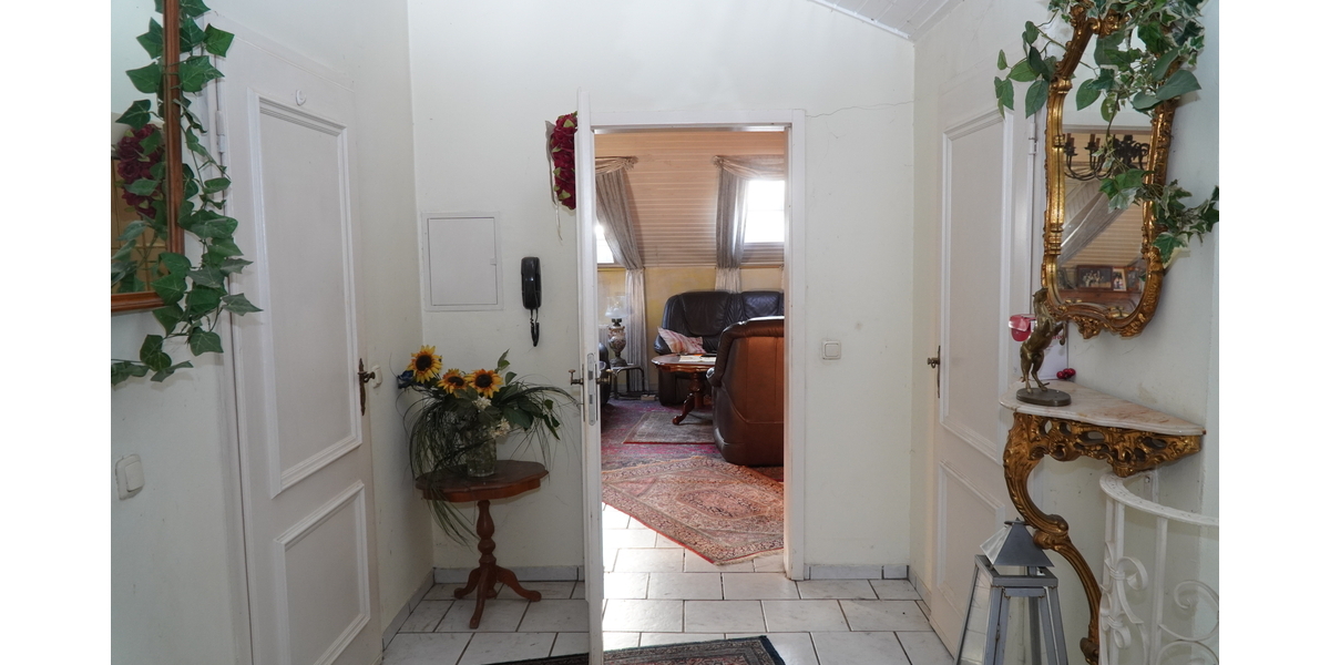 Stilvoller Bungalow mit Charme – Garage, Carport und Pool inklusive - Bungalow Porta Westfalica | Angebot:20088705