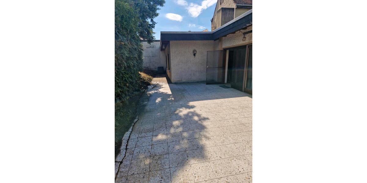 Einfamilienhaus Hallstadt - 11 Zimmer, 450 m&sup2;, 1.400&euro; | Angebot:21621278