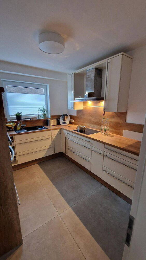 Moderne Doppelhaushälfte 141 qm - 6 Zimmer - mit kl. Garten - Neubau - provisionsfrei