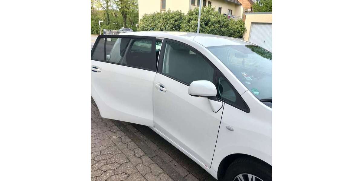 Toyota Verso 187.000 km 6.100 &euro; Altenkirchen 57610