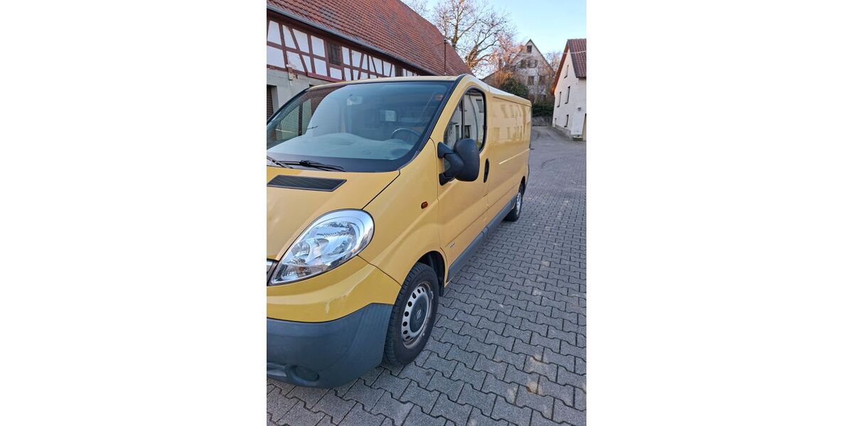 Opel Vivaro 90.000 km 7.350 &euro; Neuenstein- Deutschland 74632