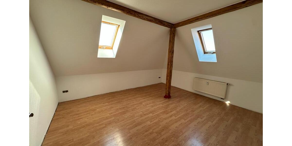 Etagenwohnung Am Ettersberg - 8 Zimmer, 250 m&sup2;, 4.500&euro; | Angebot:24873686
