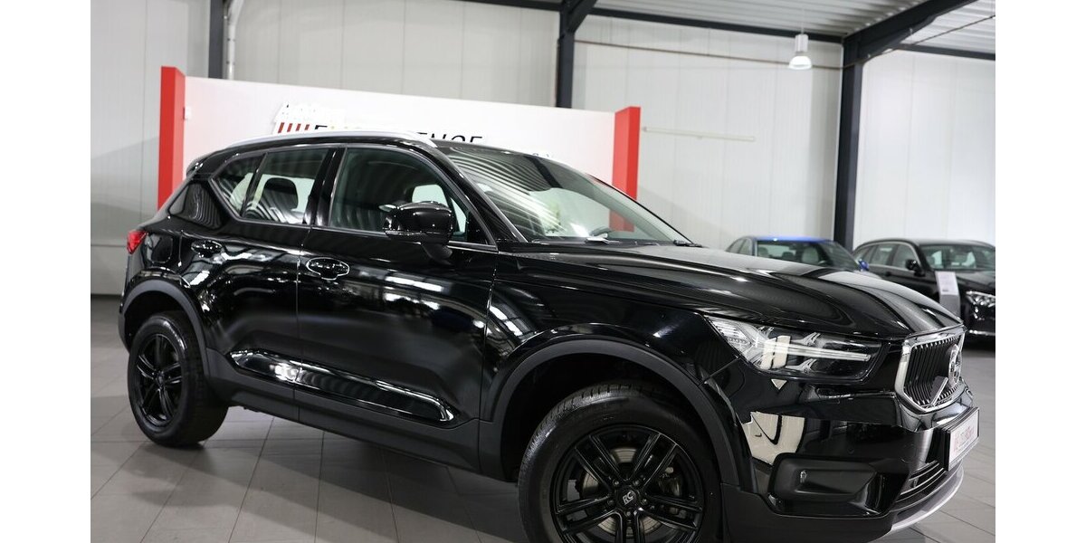 Volvo XC40 T3 MOMENTUM-PRO VIRTUAL-COCKPIT, MATRIX-LED 74.000 km 23.444 &euro; Hamm 59077