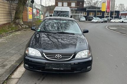 Toyota Avensis 121.000 km 2.600 € Neuss 41460