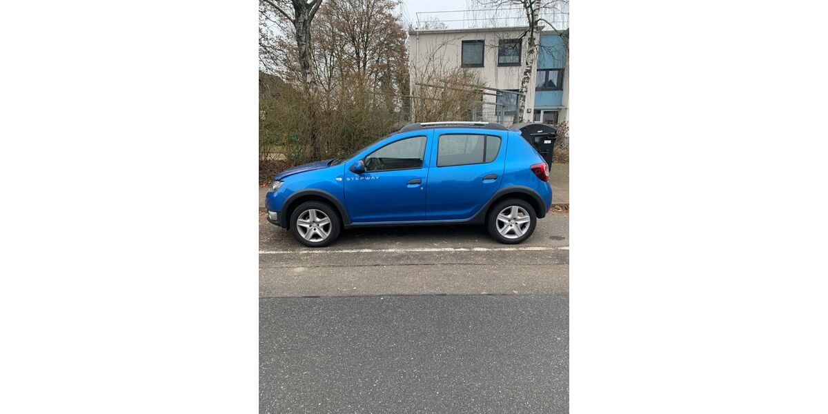 Dacia Sandero 10.200 km 9.200 &euro; Norderstedt 22846
