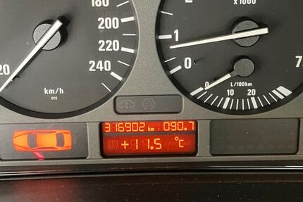BMW 523 317.000 km 5.500 &euro; Oberkochen 73447