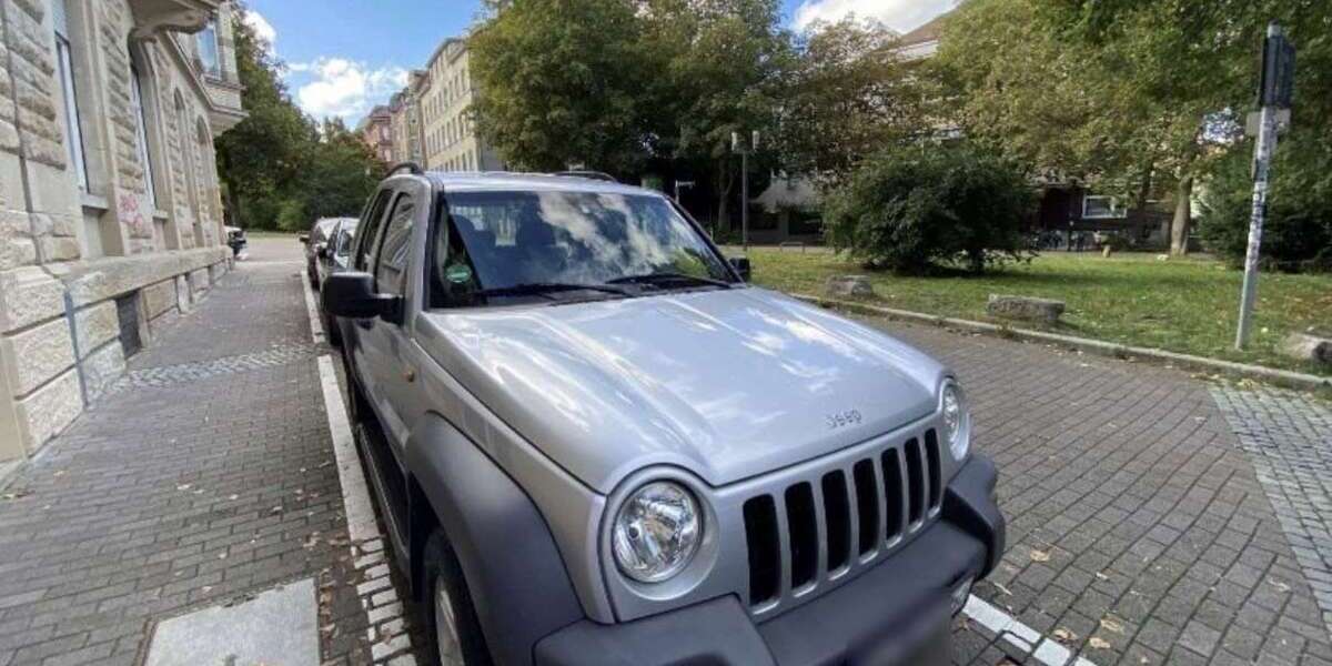 Jeep Cherokee 86.000 km 7.500 &euro; Stuttgart 70176