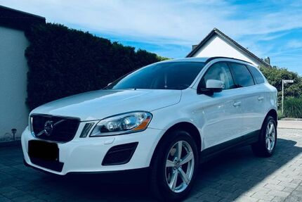 Volvo XC60 211.804 km 10.490 &euro; Roth 91154
