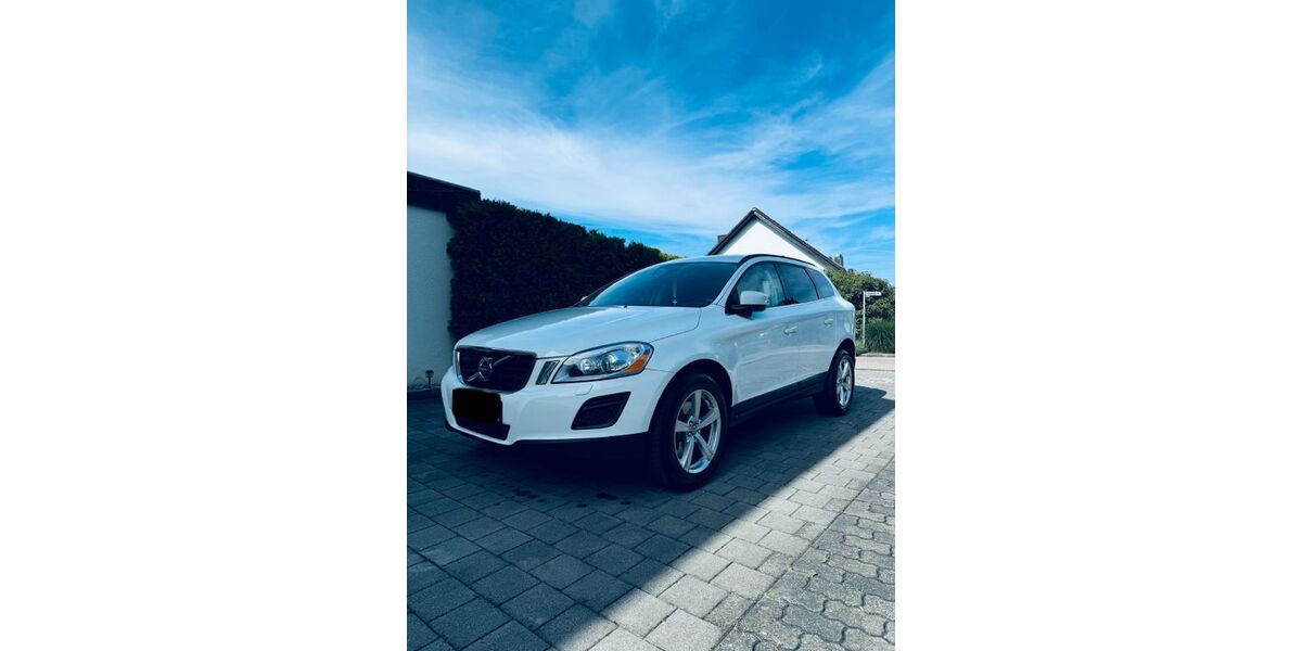 Volvo XC60 211.804 km 10.490 &euro; Roth 91154