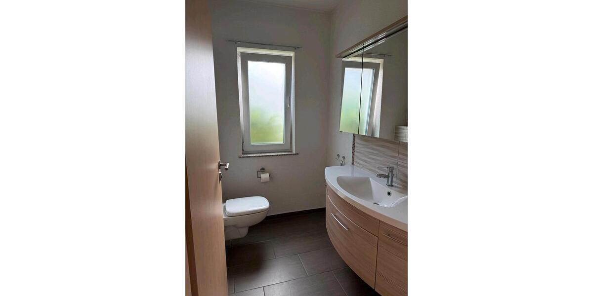 Etagenwohnung Queidersbach - 5 Zimmer, 224 m&sup2;, 3.200&euro; | Angebot:26335203