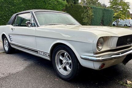 Ford Mustang 25.000 km 29.899 &euro; Grevenbroich 41516