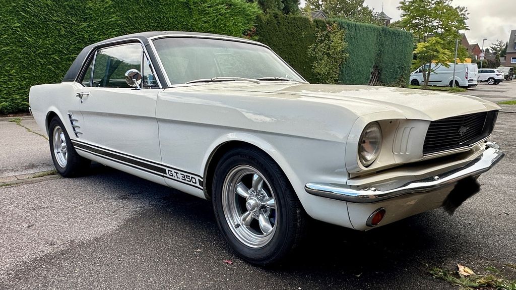 Ford Mustang 25.000 km 29.999 &euro; Grevenbroich 41516