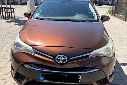 Toyota Avensis 199.999 km 8.499 &euro; Rodgau 63110