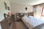 Einfamilienhaus mit Garage und Garten