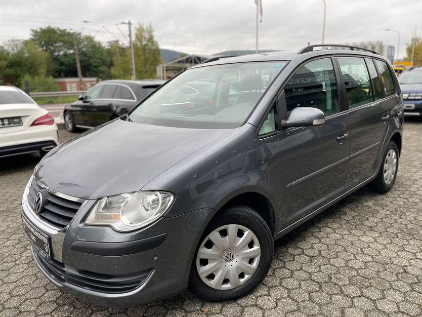 VW Touran 271.000 km 2.990 € Konz 54329