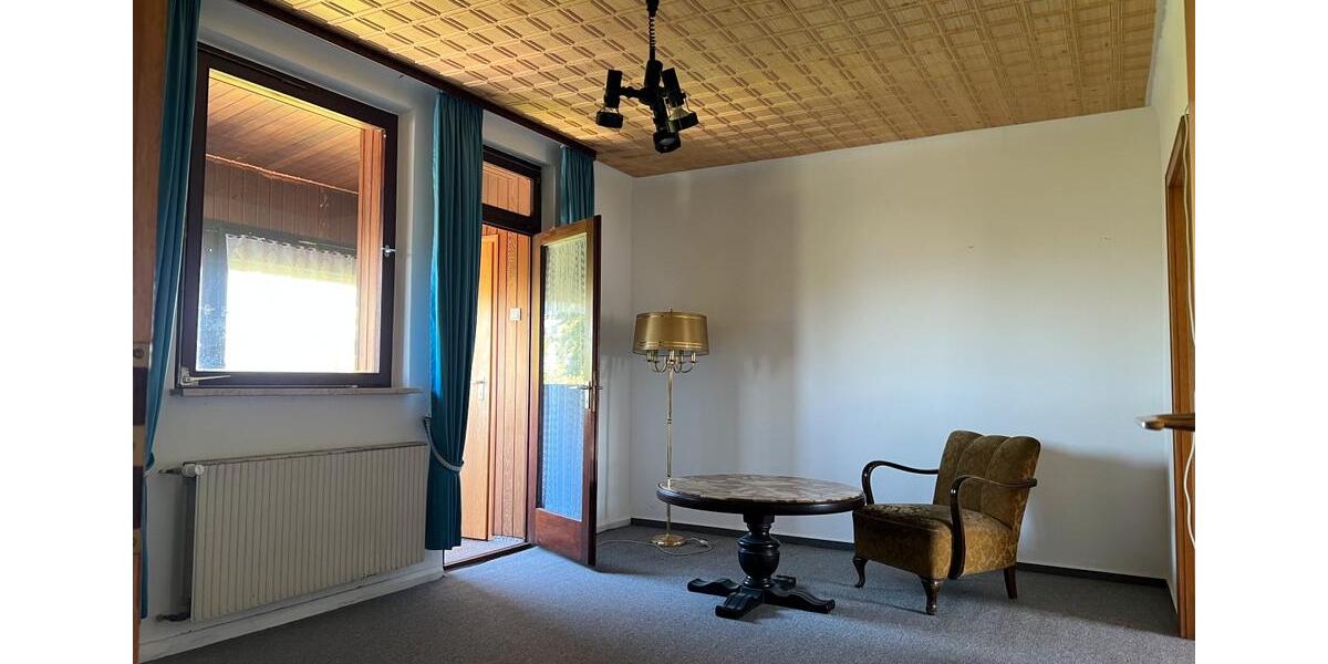 Doppelhaushälfte Saarbrücken West - 7 Zimmer, 145 m&sup2;, 190.000&euro; | Angebot:27030267