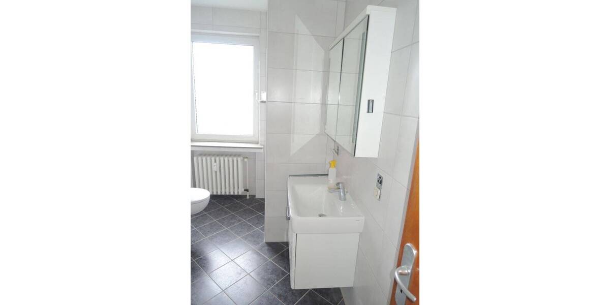 Etagenwohnung Northeim - 4 Zimmer, 98 m&sup2;, 600&euro; | Angebot:26346953