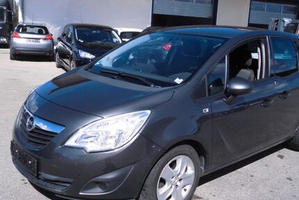 Opel Meriva 97.302 km 3.750 € Burgau 89331