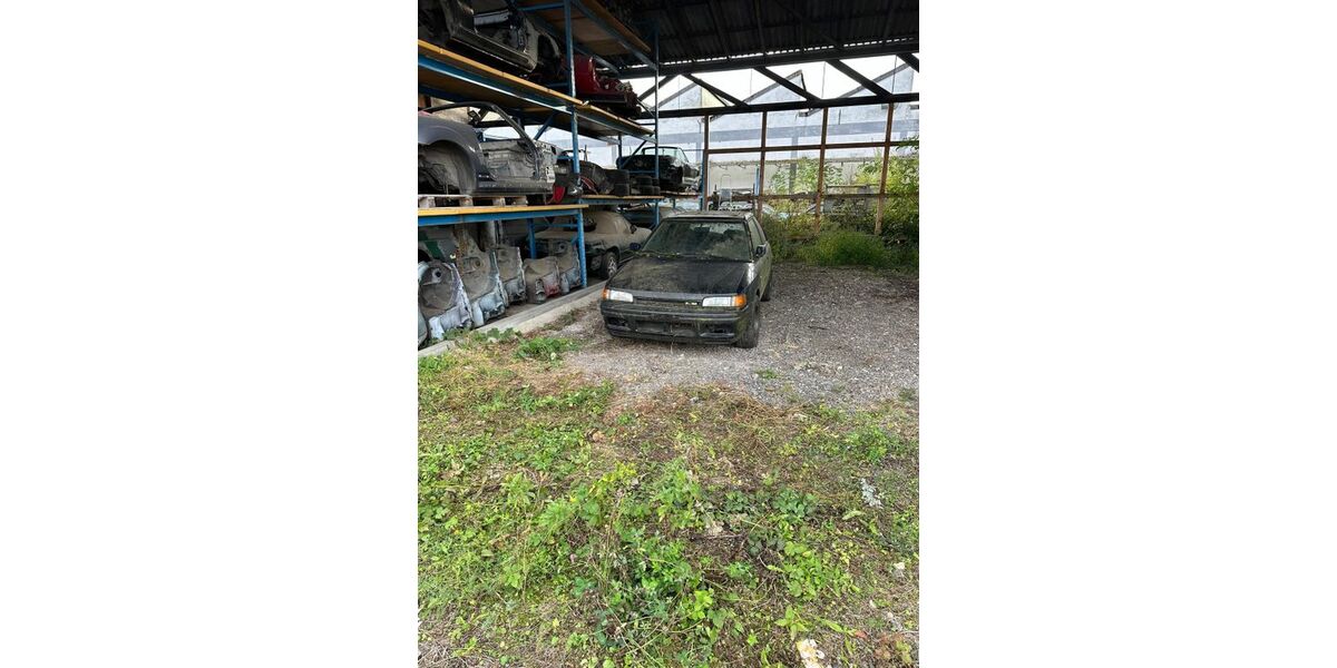 Mazda 323 124.000 km 6.599 &euro; Leienkaul 56759