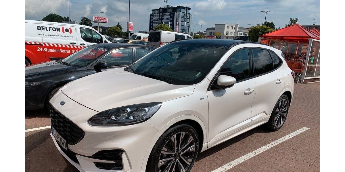 Ford Kuga 49.500 km 19.900 &euro; Lübeck 23564
