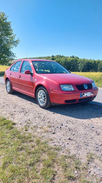 VW Bora 150.000 km 3.499 € Grünhainichen 09579