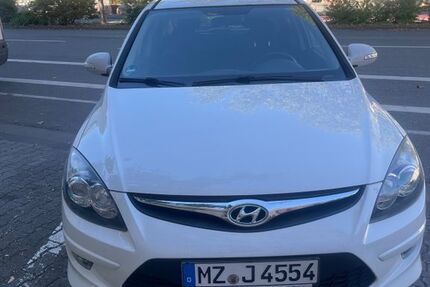Hyundai i30 220.000 km 3.900 € Harxheim 55296