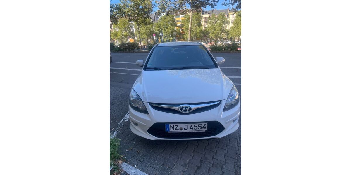 Hyundai i30 220.000 km 3.900 € Harxheim 55296