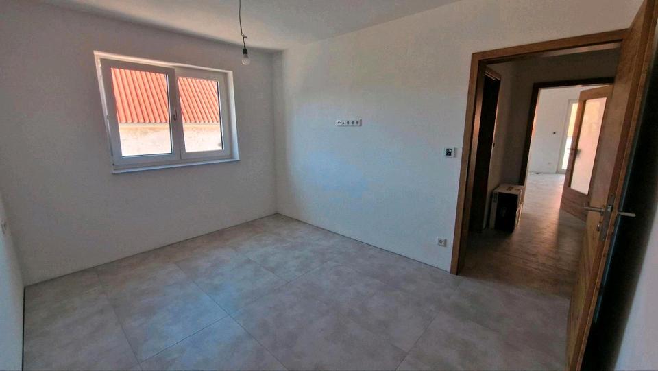 Etagenwohnung Schwandorf - 2 Zimmer, 66 m&sup2;, 735&euro; | Angebot:26395876