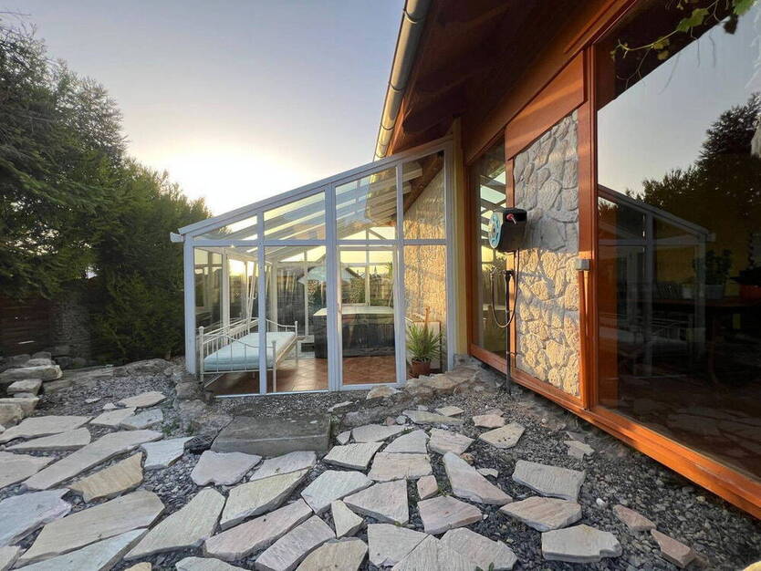 Mediterranes Einfamilienhaus in ruhiger Lage. Provisionsfrei, da Privatverkauf !!!