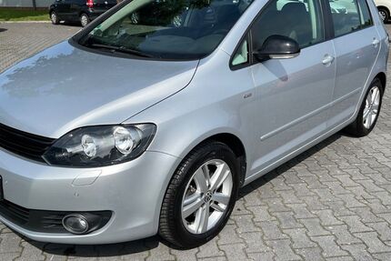 VW Golf 68.000 km 9.999 € Jaderberg 26349