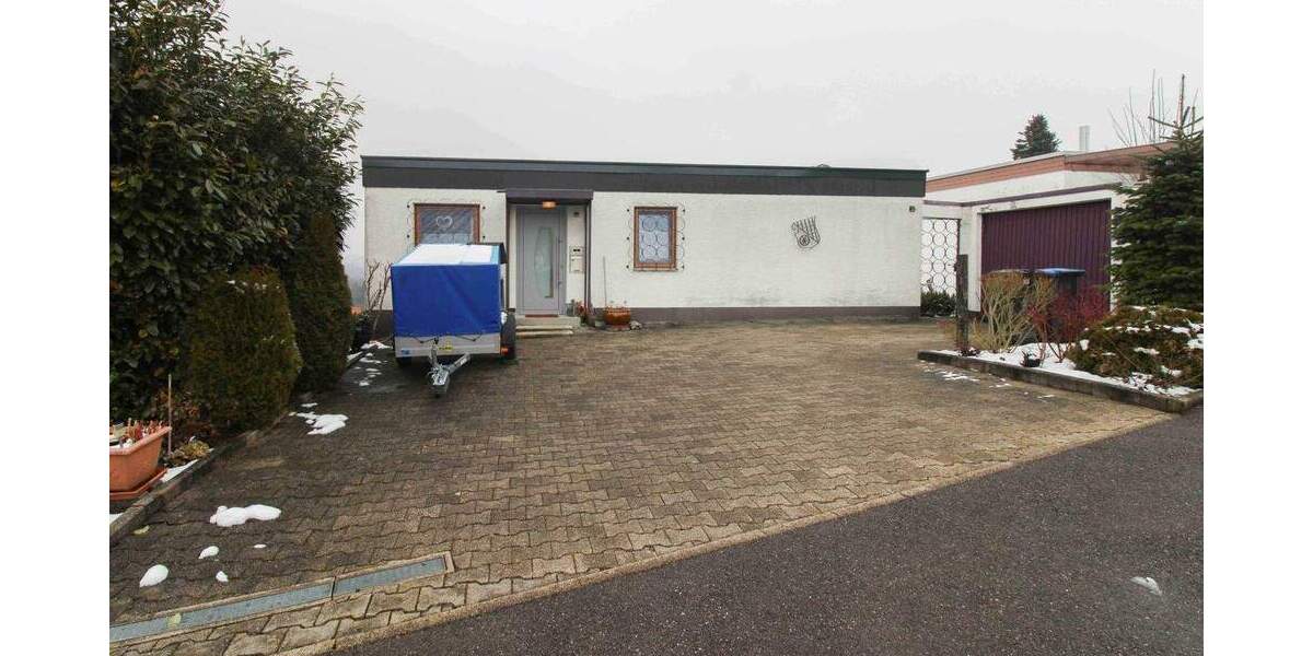 Einfamilienhaus Bad Urach Sirchingen - 4 Zimmer, 104 m&sup2;, 295.000&euro; | Angebot:25777234