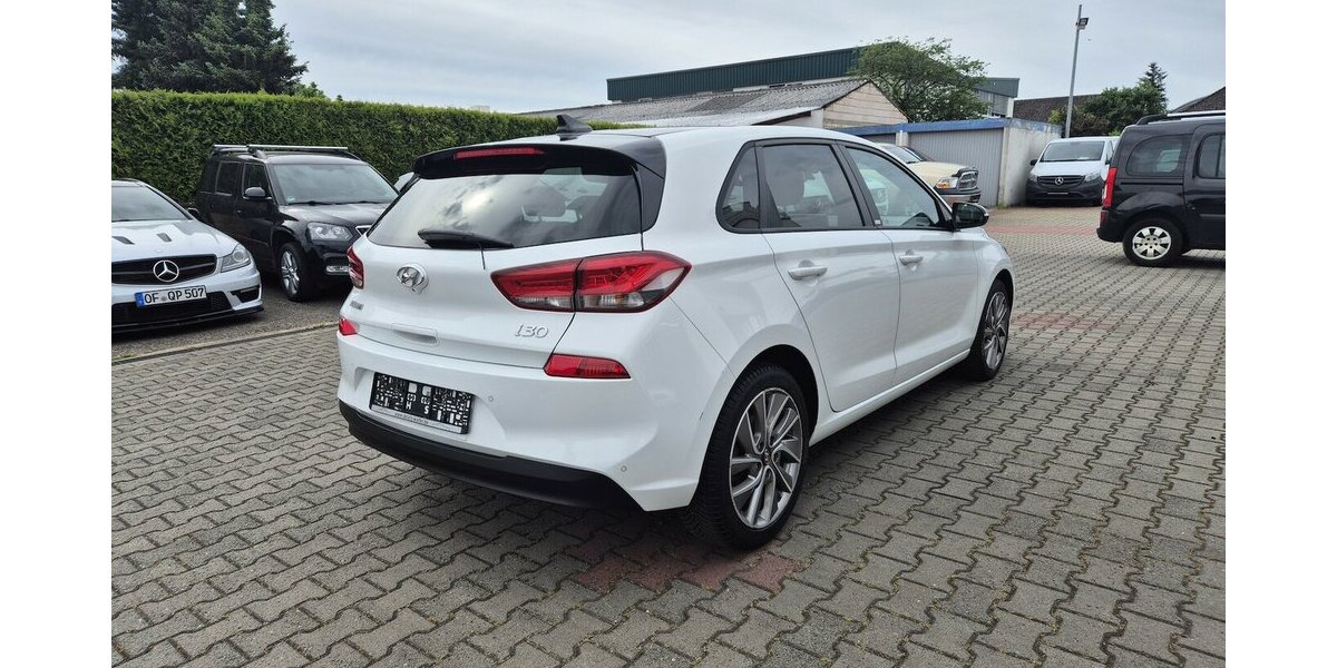 Hyundai i30 Passion +, Rückfahrkamera, Carplay, Navi, Sitz 85.411 km 16.690 &euro; Rodgau 63110