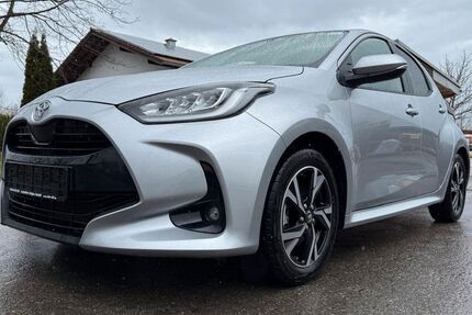 Toyota Yaris 19.750 km 19.990 &euro; Seeg 87637