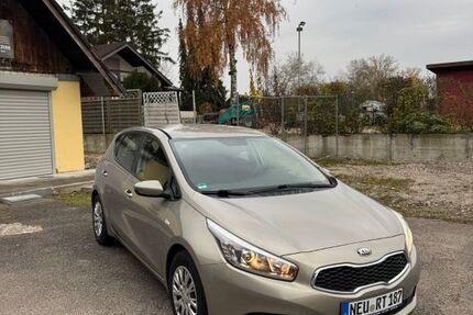 Kia ceed / Ceed 110.000 km 6.199 &euro; Bad Krozingen 79189
