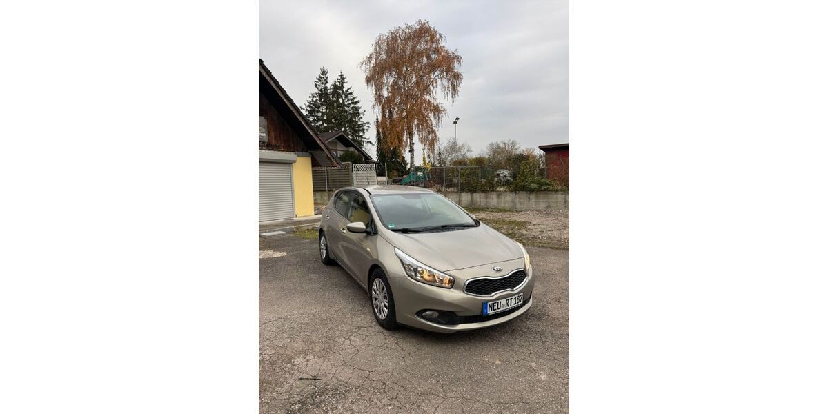 Kia ceed / Ceed 110.000 km 6.199 &euro; Bad Krozingen 79189