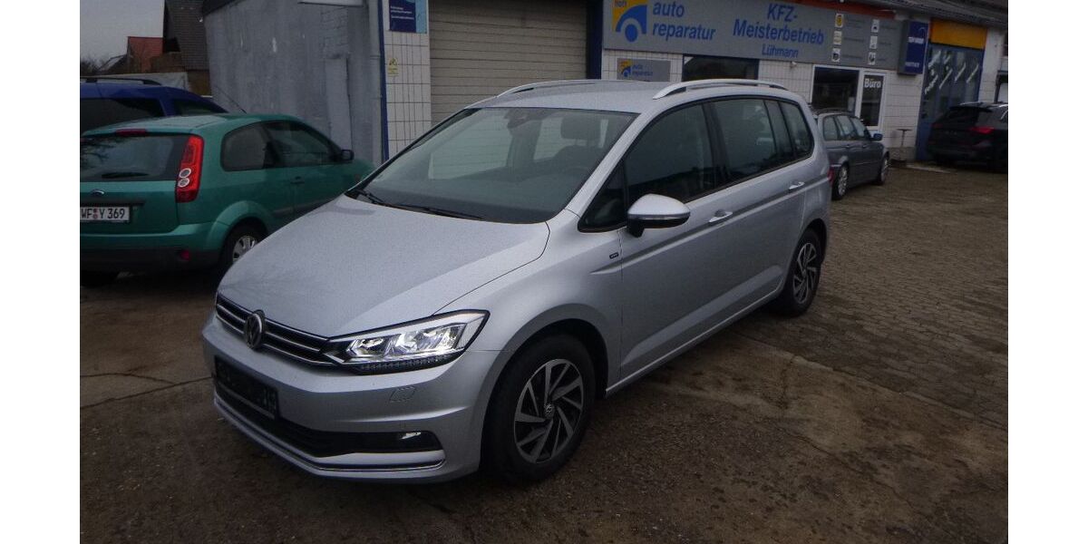 VW Touran 156.123 km 16.995 &euro; Hillerse 38543