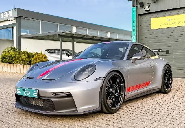 Porsche 992 7.950 km 204.940 € Niederzier 52382