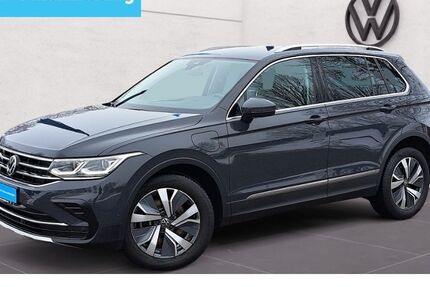 VW Tiguan 28.423 km 29.910 &euro; Kölln-Reisiek 25337