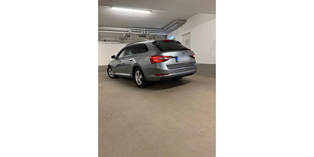 Skoda Superb 91.000 km 18.490 &euro; Hamburg 22417