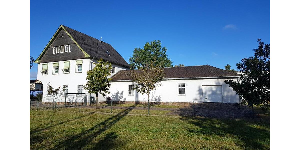 Einfamilienhaus Gröditz - 8 Zimmer, 419 m&sup2;, 160.000&euro; | Angebot:17486069