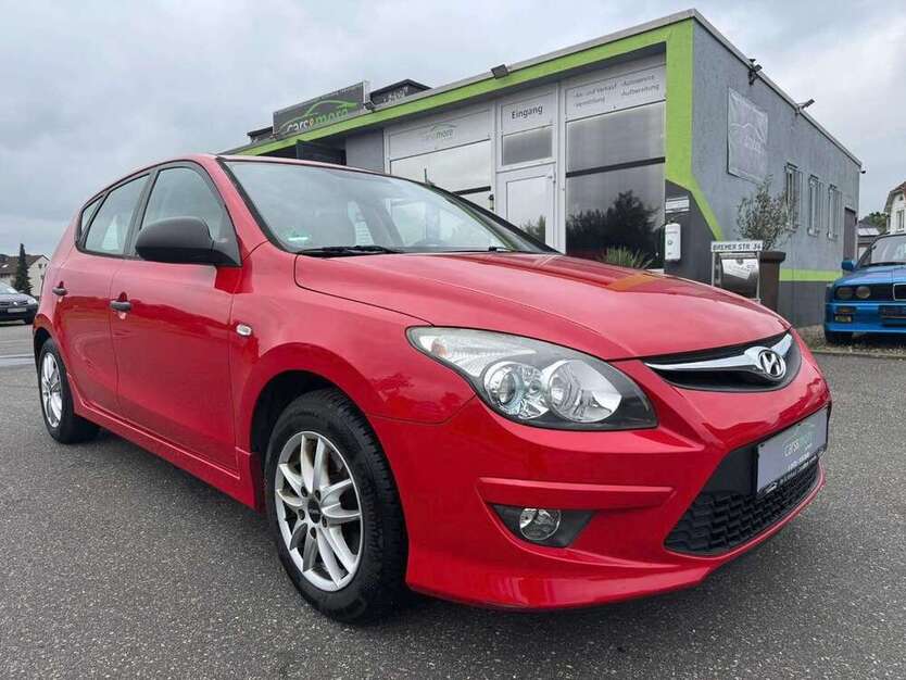 i30