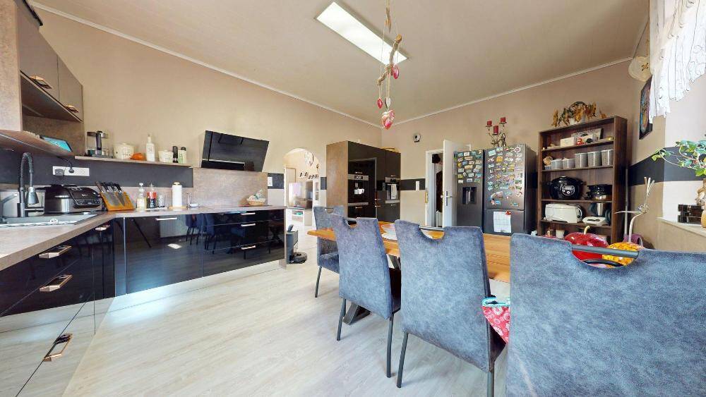 Mehrfamilienhaus, Wohnhaus Lemberg - 9 Zimmer, 320 m&sup2;, 259.000&euro; | Angebot:26346382