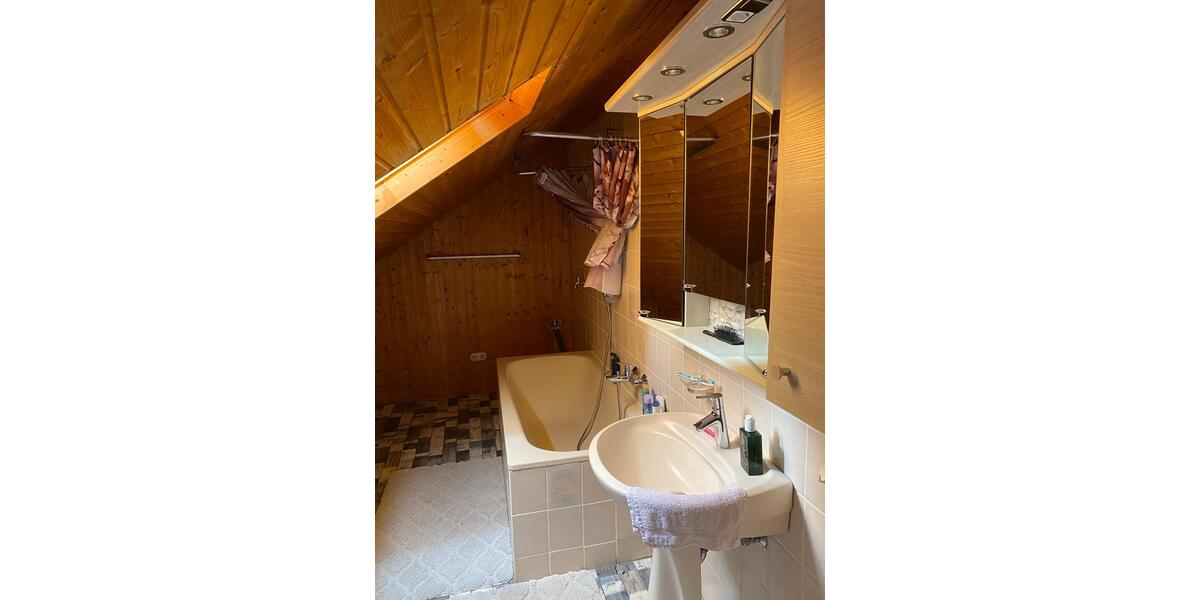Dachgeschoßwohnung Brücken - 2.5 Zimmer, 65 m&sup2;, 625&euro; | Angebot:26299780