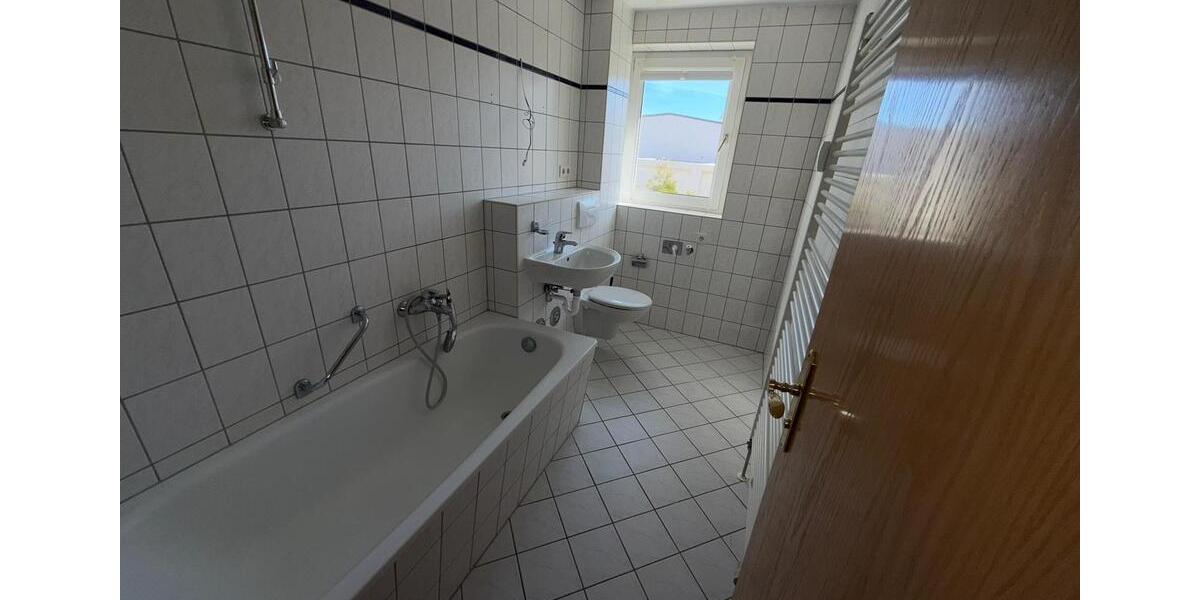 Erdgeschoßwohnung Plauen Haselbrunn - 2 Zimmer, 49 m&sup2;, 330&euro; | Angebot:26338025