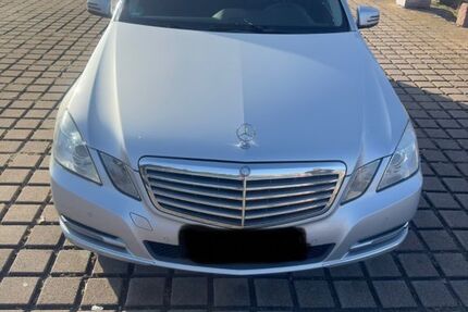 Mercedes E 220
