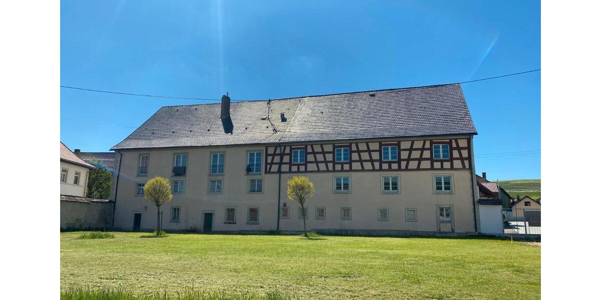 Etagenwohnung Blumberg - 5.5 Zimmer, 131 m&sup2;, 980&euro; | Angebot:26150476