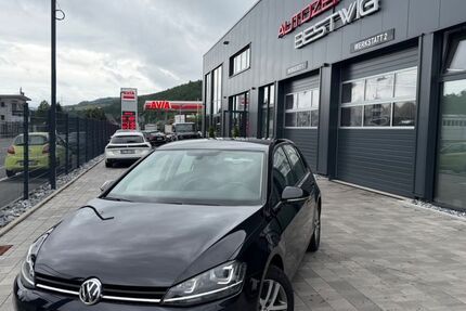 VW Golf 102.000 km 12.995 &euro; Bestwig-Nuttlar 59909
