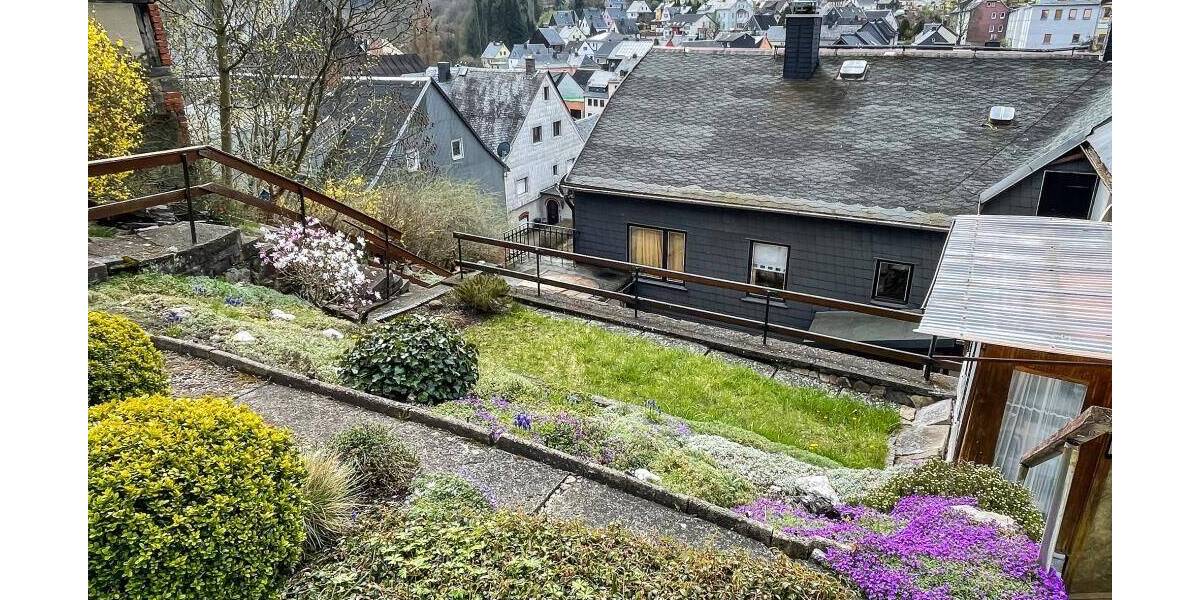 Einfamilienhaus Bad Lobenstein Lobenstein - 7 Zimmer, 228 m&sup2;, 59.900&euro; | Angebot:26929945